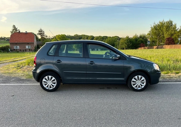 Volkswagen Polo cena 14700 przebieg: 151000, rok produkcji 2009 z Wadowice małe 154